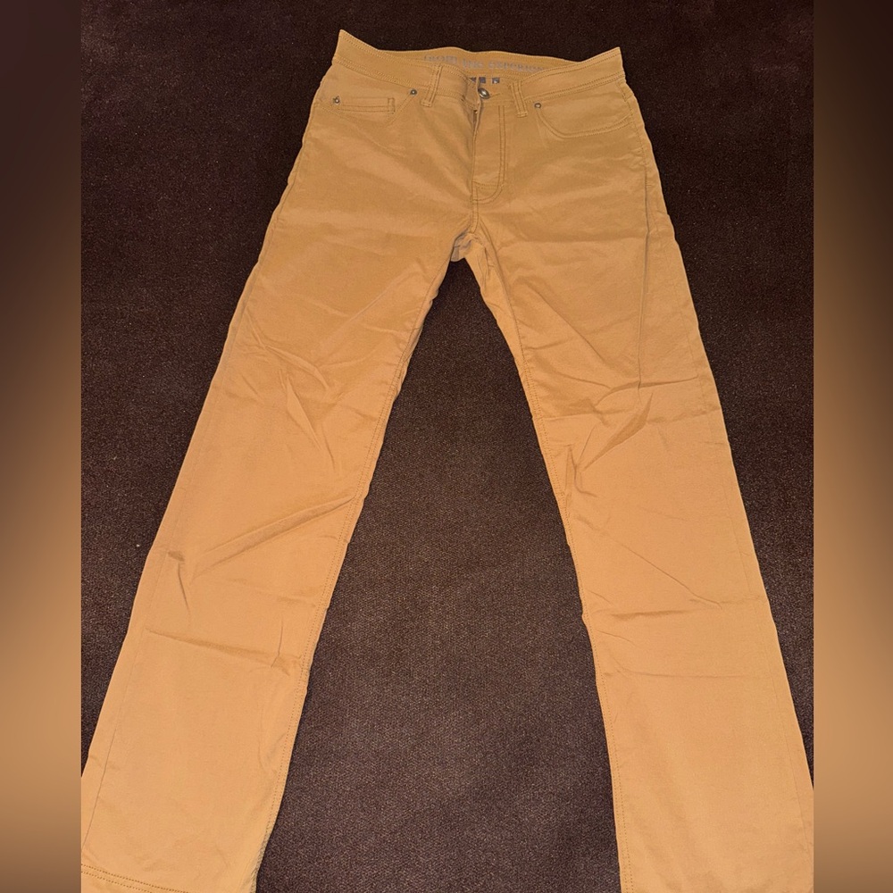 Slimfit Brion Prana pants in a brown color-way.  Sz. 32x34.